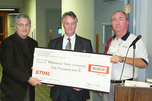 Stihl gives check to Forest Resources