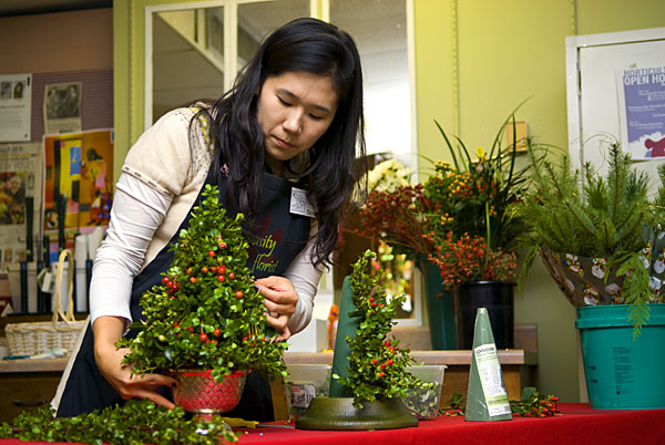 University's Florist Christmas Event