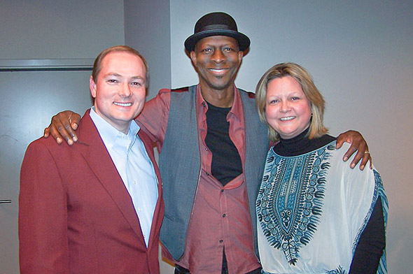 Keenums pose with Keb' Mo'