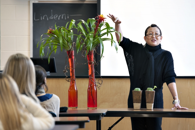 Visiting Floral Artist Hitomi Gilliam in Interior Plantscaping Class