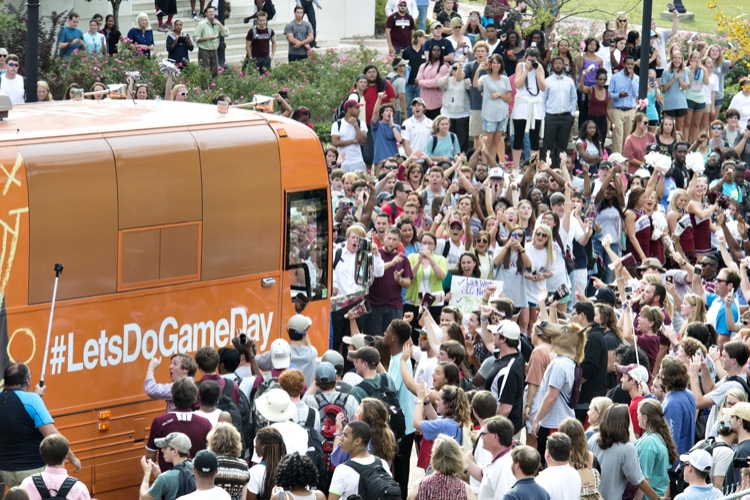 ESPN Game Day bus arrives