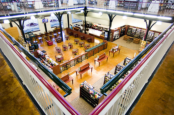 Barnes & Noble opens