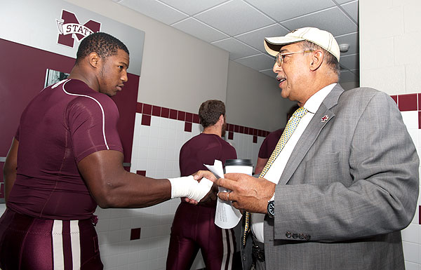 Lt. General Honore' with MSU football players