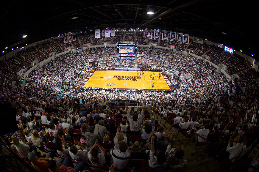 Women&amp;amp;#039;s Basketball Record Crowd