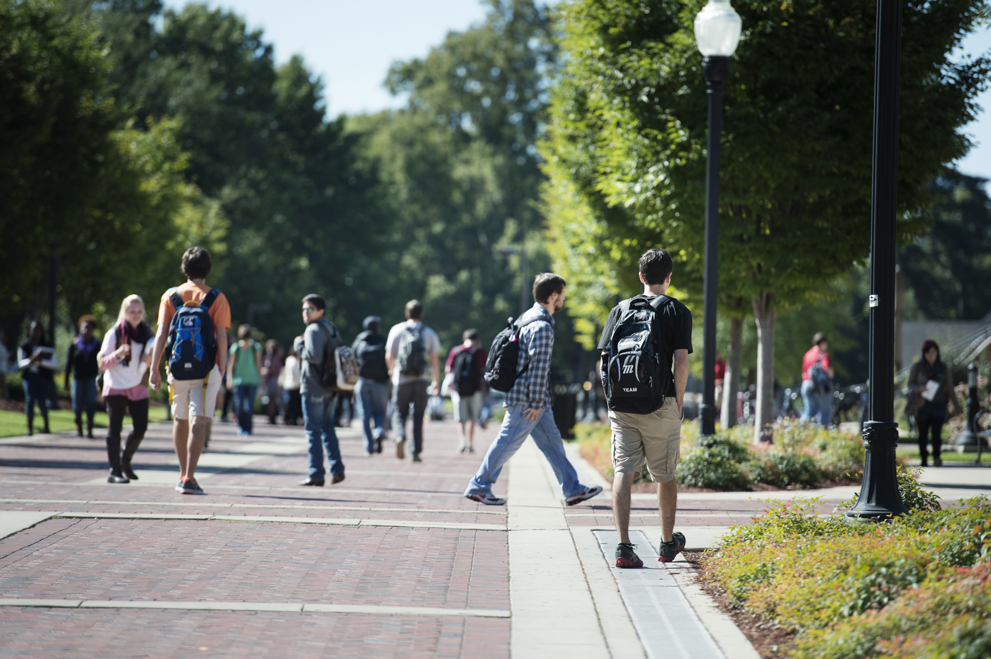 Overall enrollment at Mississippi's flagship research university remains steady, continuing to exceed 20,000. The fall 2014 entering class of freshmen brings the university's highest-ever average ACT score. Overall enrollment at Mississippi's flagship research university remains steady, continuing to exceed 20,000. The fall 2014 entering class of freshmen brings the university's highest-ever average ACT score.
