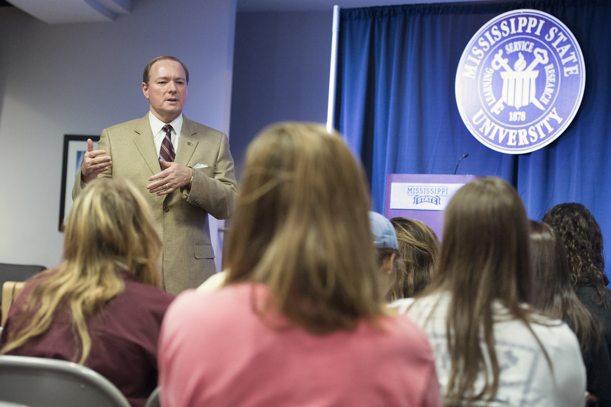 MSU President Mark E. Keenum and other MSU officials met today [Nov. 19] with students who have been displaced by this morning's water damage in Hurst Hall.  Keenum gave students updated information on the situation and discussed the housing options and accommodations available to them.  