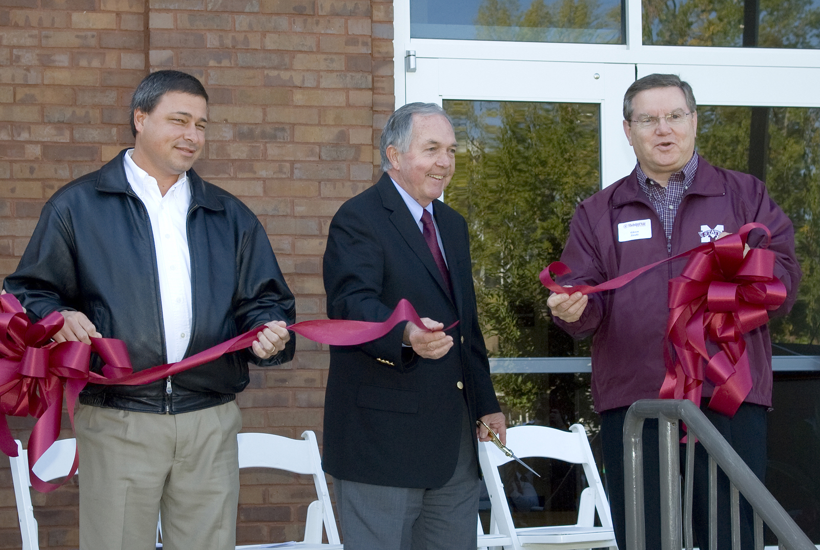 Officially opening MSU's new agricultural and biological engineering building were (l-r) department head Bill Batchelor, division vice president Vance Watson and Glenn Steele, interim dean of the Bagley College of Engineering. Officially opening MSU's new agricultural and biological engineering building were (l-r) department head Bill Batchelor, division vice president Vance Watson and Glenn Steele, interim dean of the Bagley College of Engineering.
