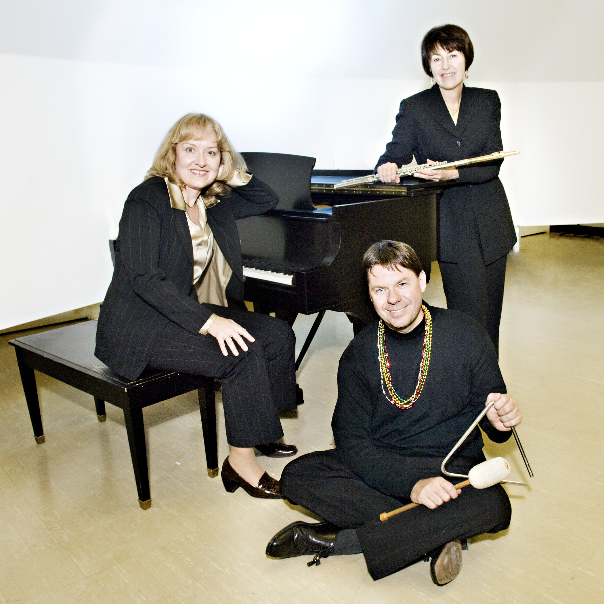 Jackie Edwards-Henry (seated), Robert Damm and Lana Johns Jackie Edwards-Henry (seated), Robert Damm and Lana Johns