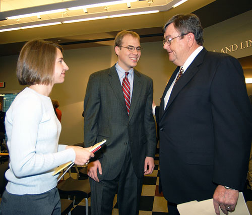 <br /><br />
President Charles Lee visits with Hannah Walton of Collierville, Tenn., news editor of the student newspaper, and Student Association president Parker Wiseman of Starkville. <br /><br />
President Charles Lee visits with Hannah Walton of Collierville, Tenn., news editor of the student newspaper, and Student Association president Parker Wiseman of Starkville.