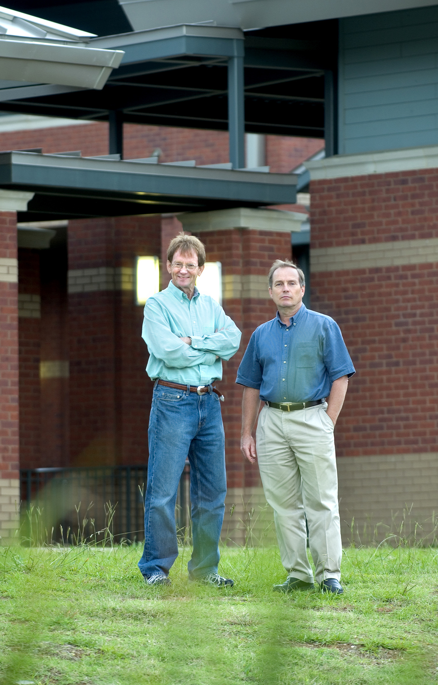 <br /><br />
Pete Melby (l) and Tom Cathcart co-direct the Center for Sustainable Design at Mississippi State University. They helped plan features of the MSU facility behind them. <br /><br />
Pete Melby (l) and Tom Cathcart co-direct the Center for Sustainable Design at Mississippi State University. They helped plan features of the MSU facility behind them.