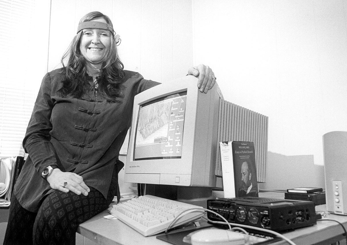 <br /><br />
MSU assistant art professor Paras Kaul<br /><br />
demonstrates brainwave art.</p><br />
<p> <br /><br />
MSU assistant art professor Paras Kaul<br /><br />
demonstrates brainwave art.</p><br />
<p>