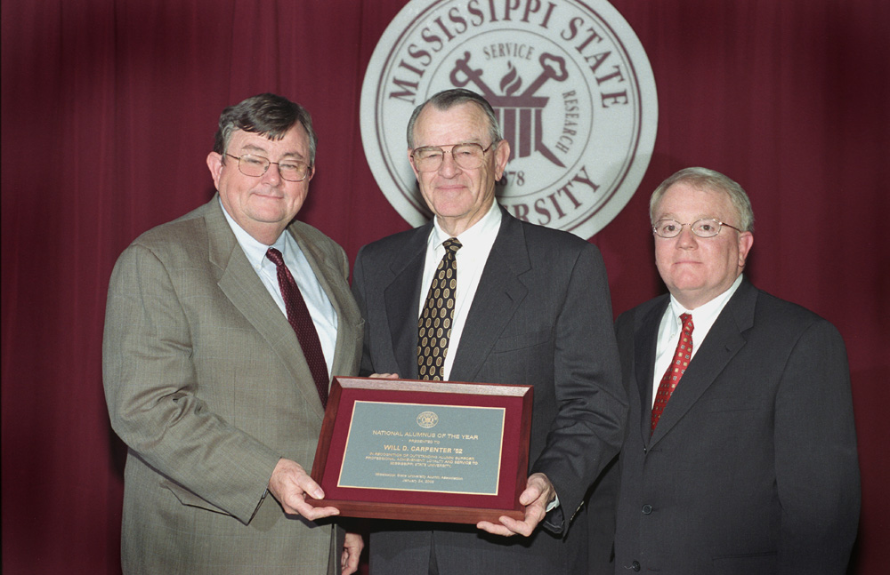 <br /><br />
Alumnus of the Year Will Carpenter (c) is congratulated by MSU President Charles Lee (l) and E. Allen Maxwell of New Albany, national MSU Alumni Association president. <br /><br />
Alumnus of the Year Will Carpenter (c) is congratulated by MSU President Charles Lee (l) and E. Allen Maxwell of New Albany, national MSU Alumni Association president.